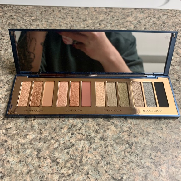 Like New 💫 Charlotte Tilbury Eyeshadow Palette - Picture 3 of 6